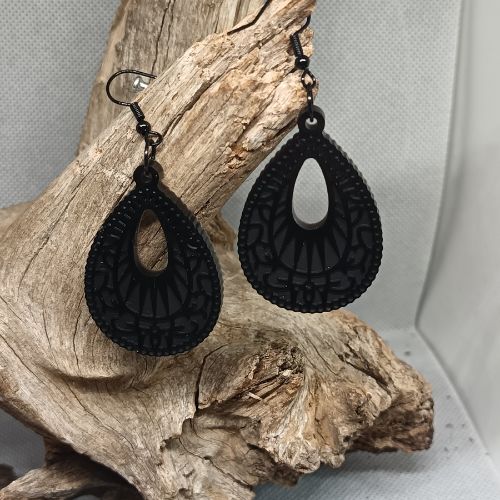 11 Noir Elegance Drop Earring Designs