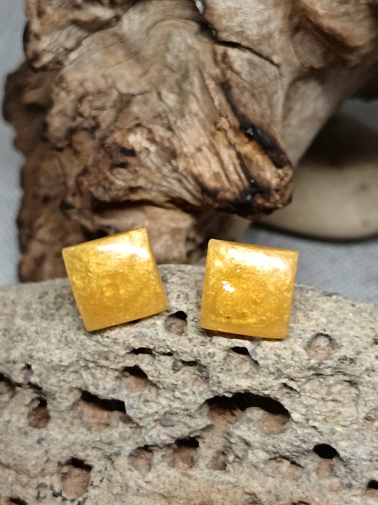 Medium Square Gold Stud Earrings 1cm x 1cm (Sharp/ Round Corners)